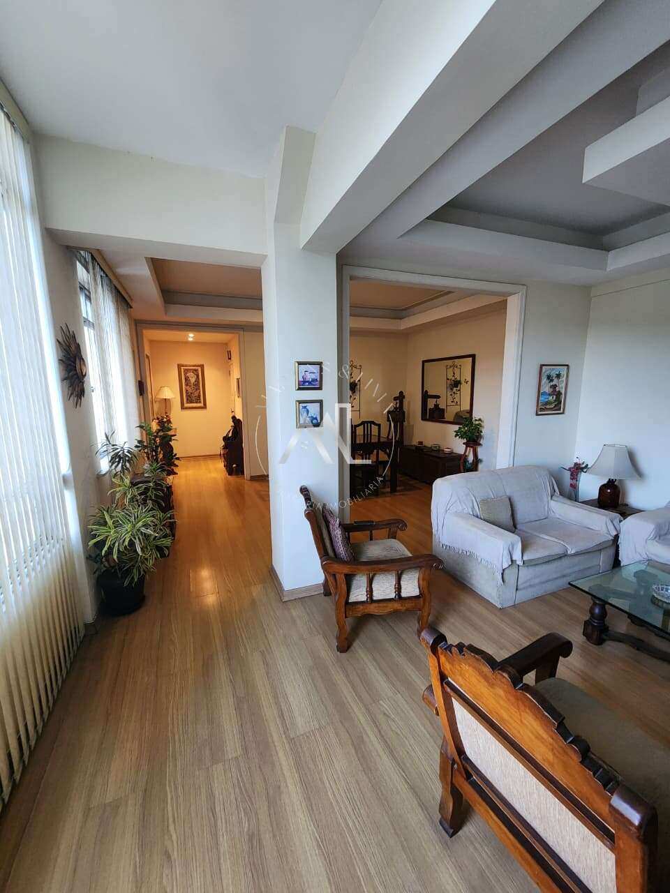 Excelente apartamento em Botafogo, Original 3 quartos, reformado, em excelente localização - Martins e Lima Assessoria Imobiliária