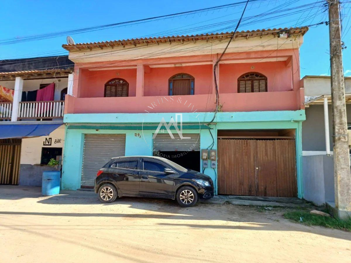 Ótima Casa, com 3 quartos, sendo 2 suítes, extremamente ampla, na Região dos Lagos