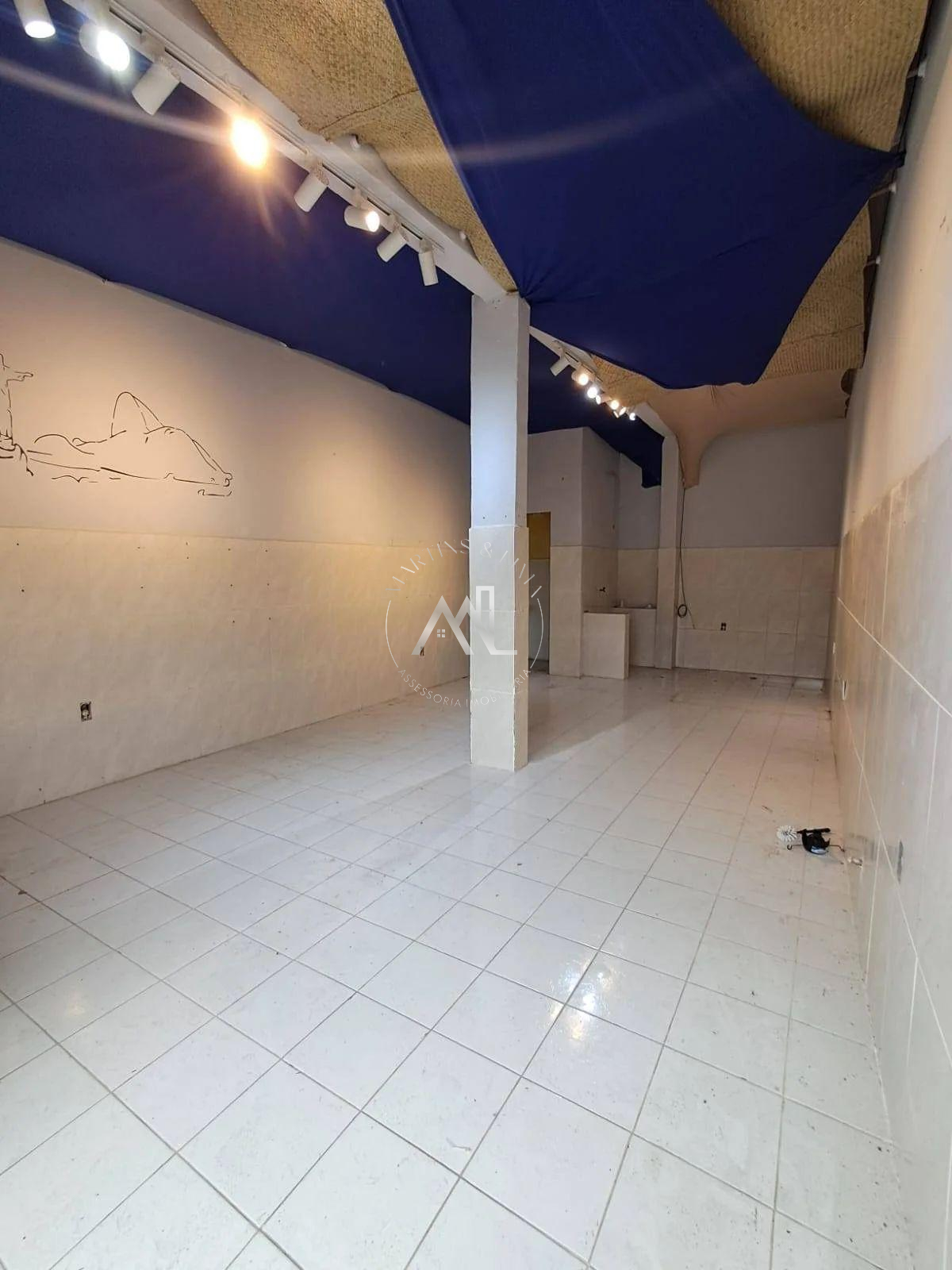 Ótima Loja para à venda, em Barra de Guaratiba - Martins e Lima Assessoria Imobiliária